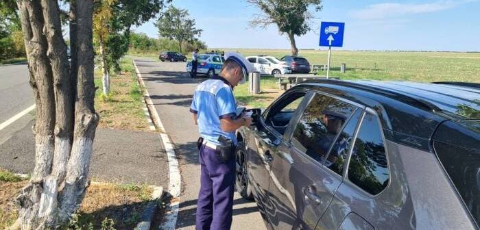 Îți poți pierde permisul auto dacă nu plătești amenda de circulație în termen de 90 de zile.
