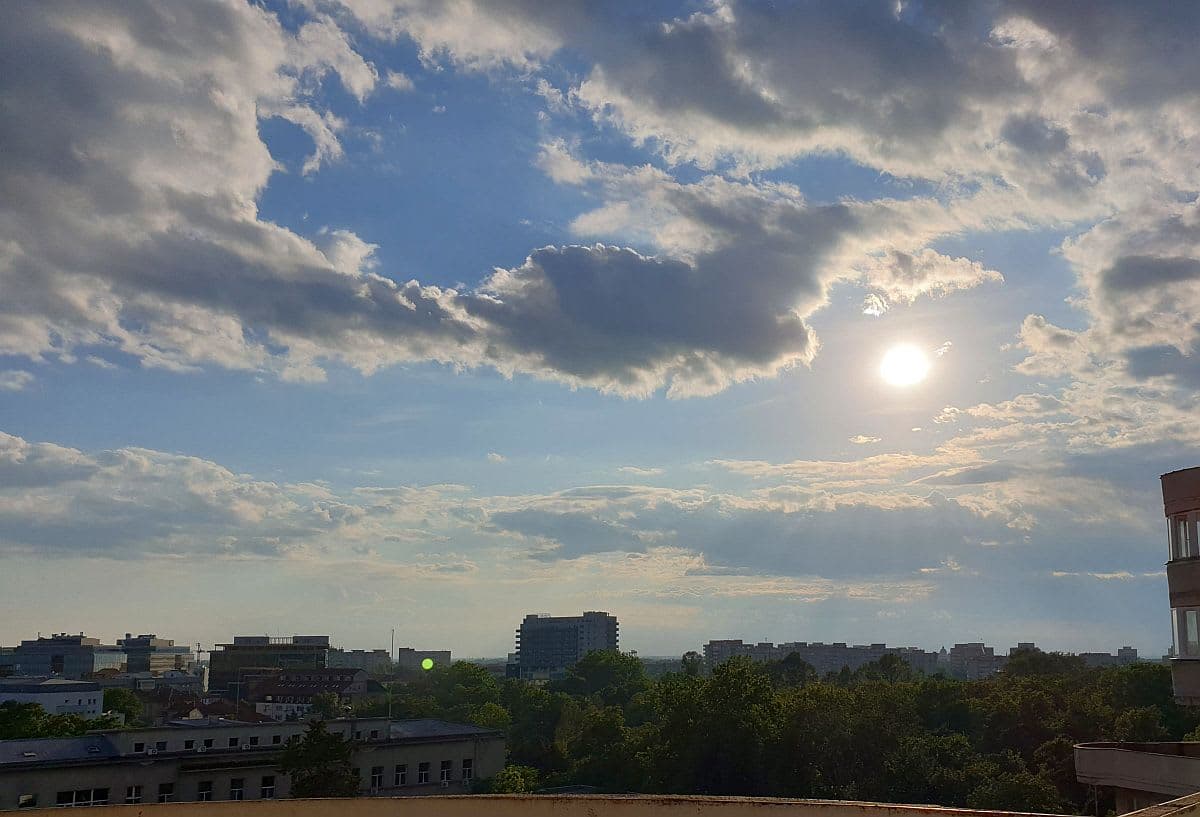 Vreme variabilă cu ploi și temperaturi în creștere în România Vreme variabilă cu ploi și temperaturi în creștere în România