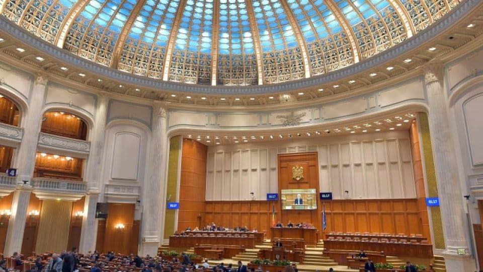 Politicieni din Timiș reacționând la moțiunea de cenzură Politicieni din Timiș reacționând la moțiunea de cenzură