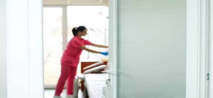 Studenți la Medicină în timpul unui stagiu practic în secția de paliativ Studenți la Medicină în timpul unui stagiu practic în secția de paliativ